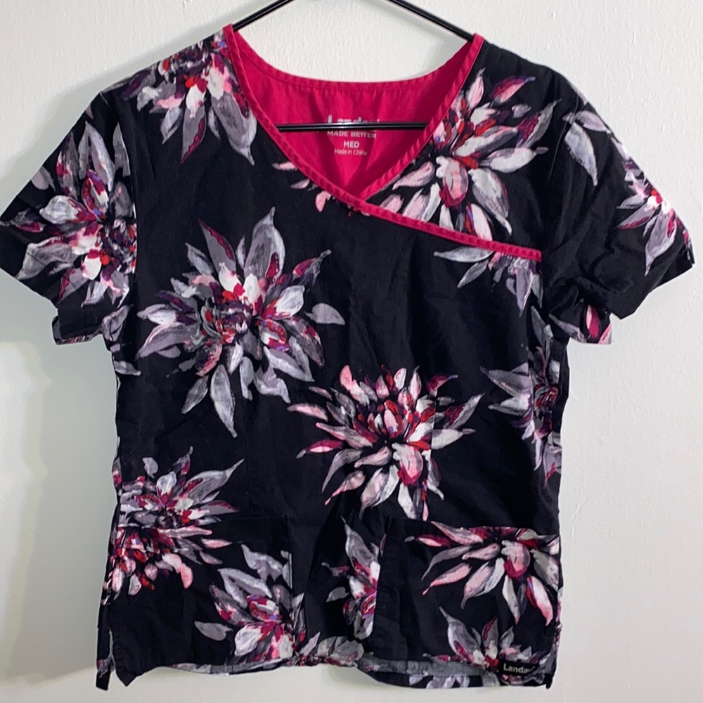 Scrub shirt
